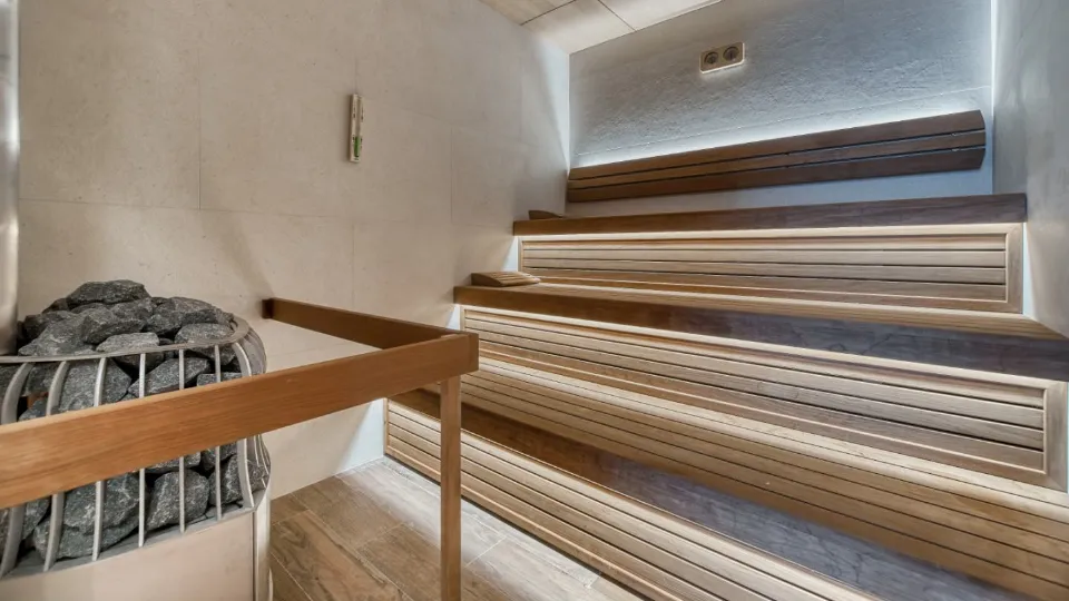 Пълно възстановяване за двама: масажи, сауни и релакс зона