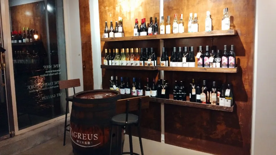 Романтика в Капана: Рисуване и бутилка вино за двама Творчество и нови умения