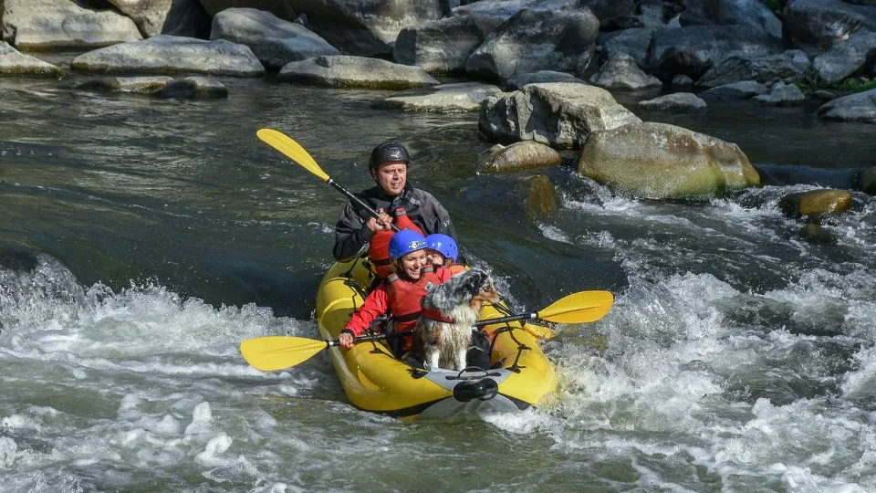 Каяк по река Струма ваучер