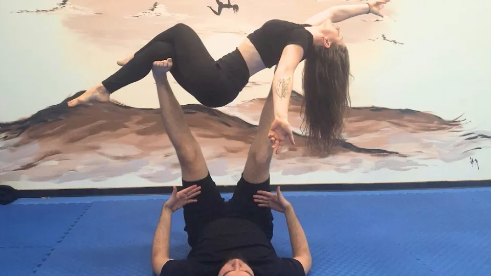 Акро йога преживяване за двама