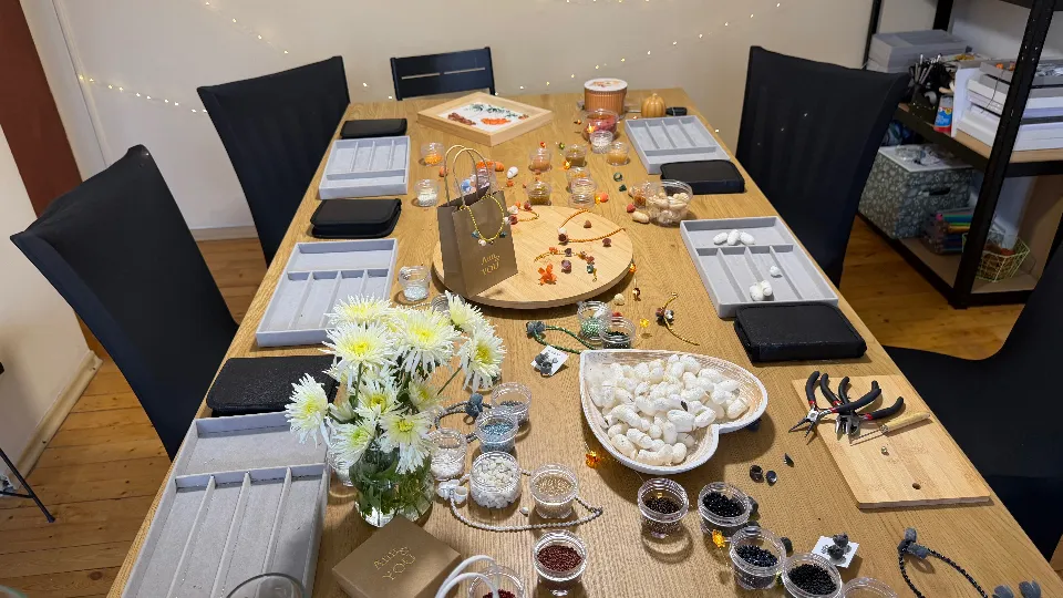 Арт работилница с Анн – коприна, камъни и вдъхновение